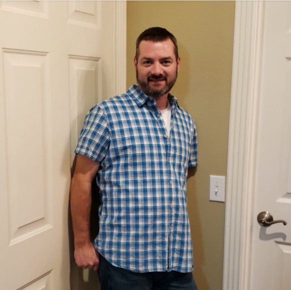 Mens button up casual shirt - Picture 2 of 4